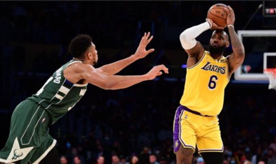 【观察】球星出手方式的衍变 字母哥不断丰富自我