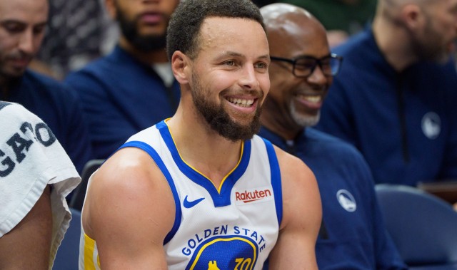 v体育-肯定得打附加赛！库里该休到何时：附加赛再复出？直接下赛季见？