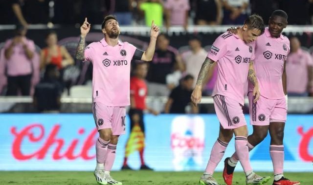 v体育官网-布教授阿尔瓦助力 梅西梅开二度 3战5球1助攻