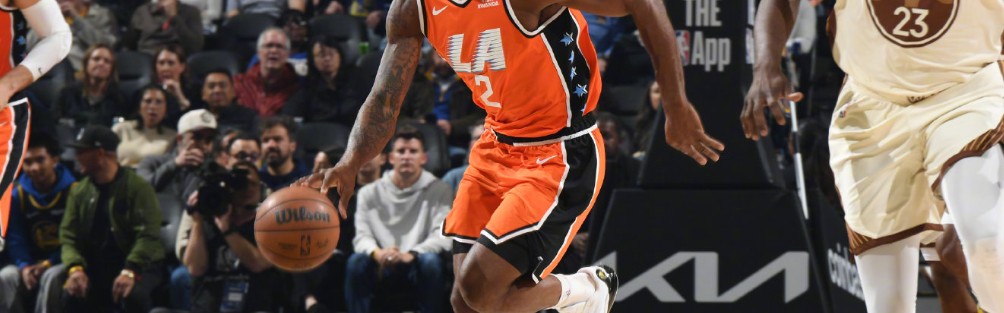 v体育-逆转30分！小卡23分快船完胜勇士，加兰首秀5失误，勇士气氛不佳