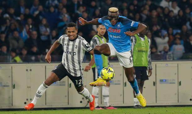 v体育app-2球1助打爆意甲最强防线，奥西门已跻身欧顶前锋？