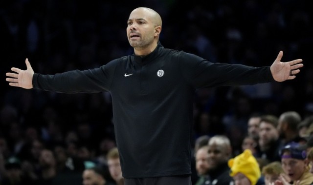 v体育官网-篮网主帅：绿军是高水平竞争的球队 比赛水准很高执教也很棒